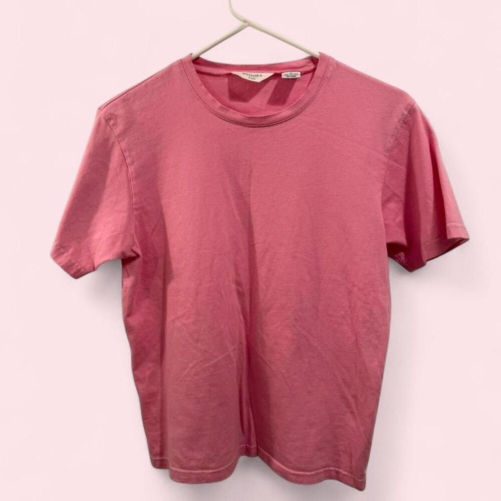 Brooks 346 Pink tee with a cute design, Size: M